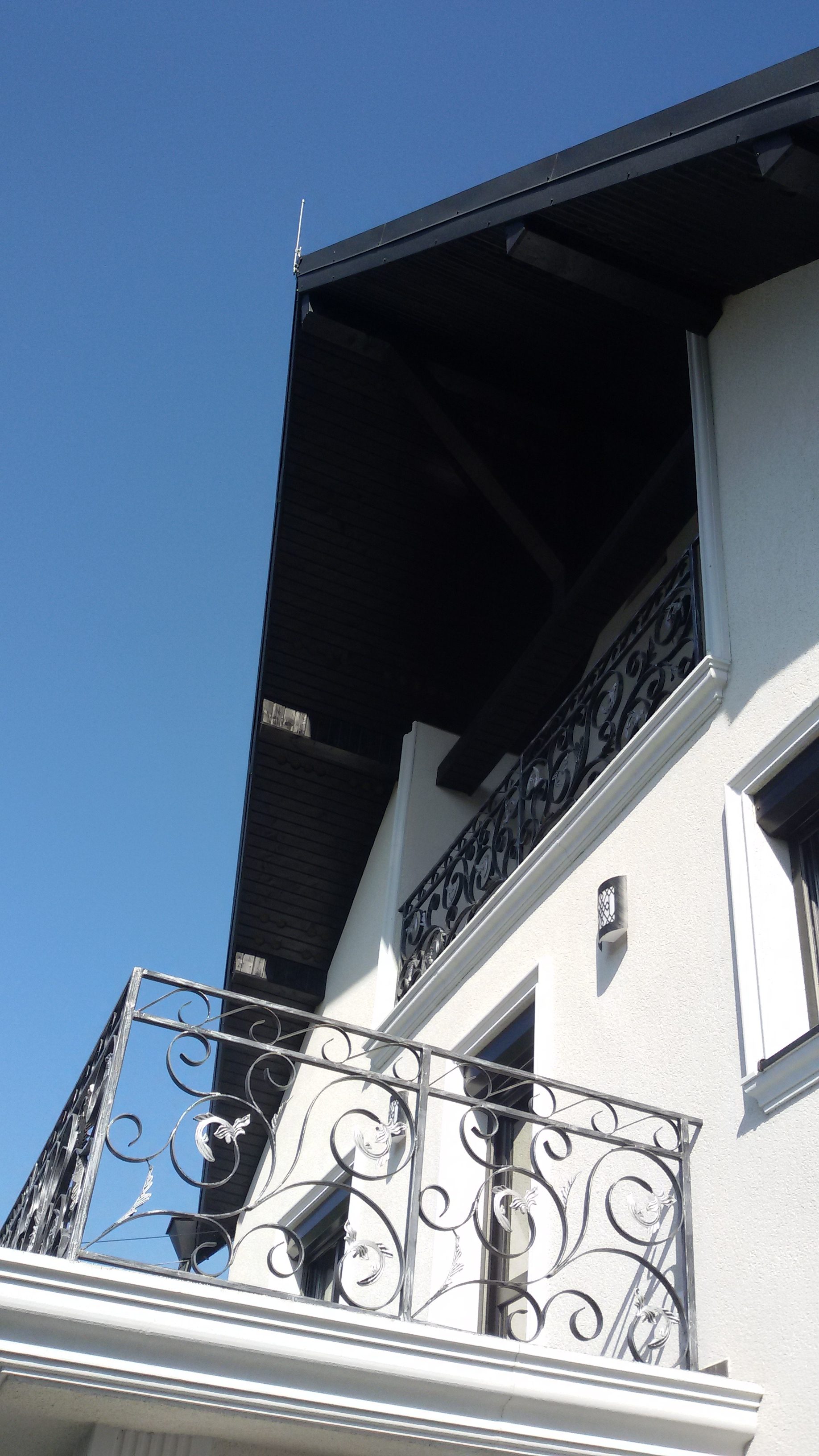 Instalație Electrică Completă pentru Casă și Sistem de Paratrăsnet